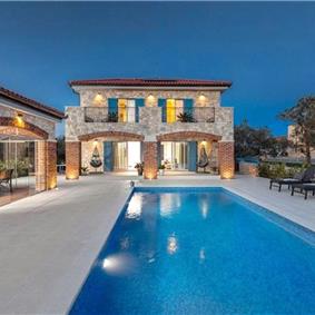 3 bedroom villa with pool, near Zadar, sleeps 8